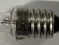 3,7V-0,3A-1,11W E10-LAMPA