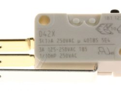 D42X 00165256 MIKRO PREKIDAČ S.M.