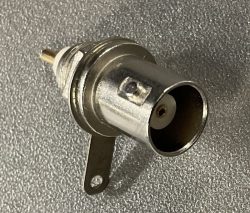 BNC-EINBAUBUCHSE 50 OHM MIT LÖTFAHNE