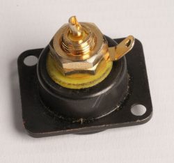 NF2D-B-4 CINCH (RCA) BUCHSE