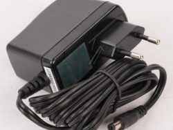 30039157 ADAPTERI(ISP) 220V ZA UTIČNICU