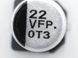 22UF-35V EEEFP1V220AR SMD-ELKO PAN 105° 5,0X5,8MM