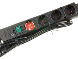 COMFORT-LINE PLUS 1153100100 PRODUŽNI KABL 4-SA PREKIDAČEM 2M CRNI