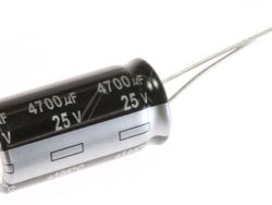 4700UF-25V ECA1EHG472 ELKO RADIAL PAN 105° 16X31,5MM -ROHS-KONFORM-