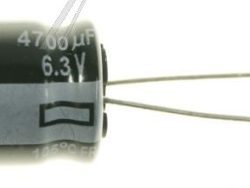 4700UF-6,3V EEUFR0J472 ELKO RADIAL PAN 105° 12,5X25MM