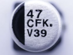 47UF-16V EEEFK1C470UR SMD-ELKO PAN 105° 5X5,8MM