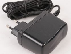 30039157 ADAPTERI(ISP) 220V ZA UTIČNICU