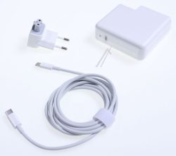 96W PSE50337 EU USB-C PUNJAČ EU SA KABLOM (1,8M)