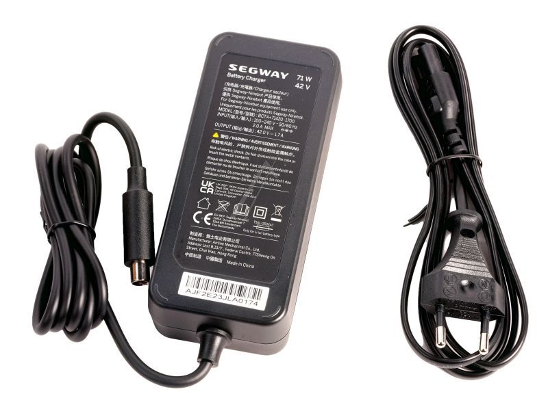 BCTA 71420-1700 AB.00.0021.47 LADEGERÄT 42V 1,7A 71W