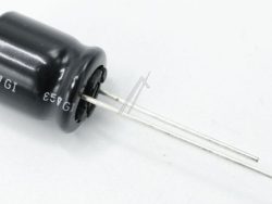 820UF-10V EEUFR1A821 ELKO RADIAL PAN 105° 10X12,5MM