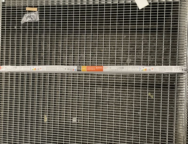 LEDTUBE T8 EM S LED-RÖHRE T8 EM S 900MM 9.7W 865