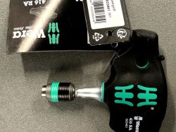 416 RA 05023461001 QUERGRIFF-BITS-HANDHALTER MIT RATSCHENFUNKTION UND SCHNELLWECHSELFUTTER