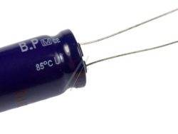 220UF-50V ECEA1HN221U EL KO RADIAL PAN 85° 12,5X25MM BIPOLAR